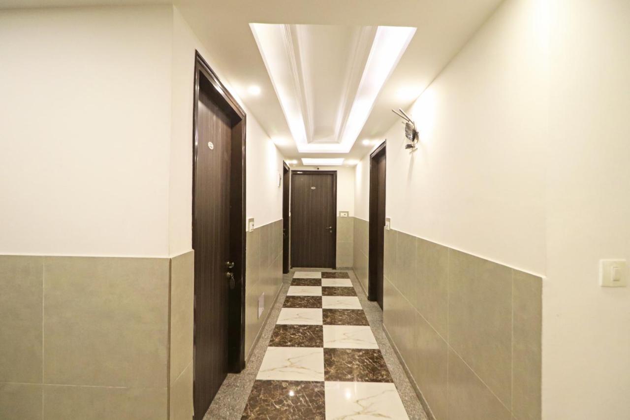 Hotel Almora Near Delhi Airport 뉴델리 외부 사진