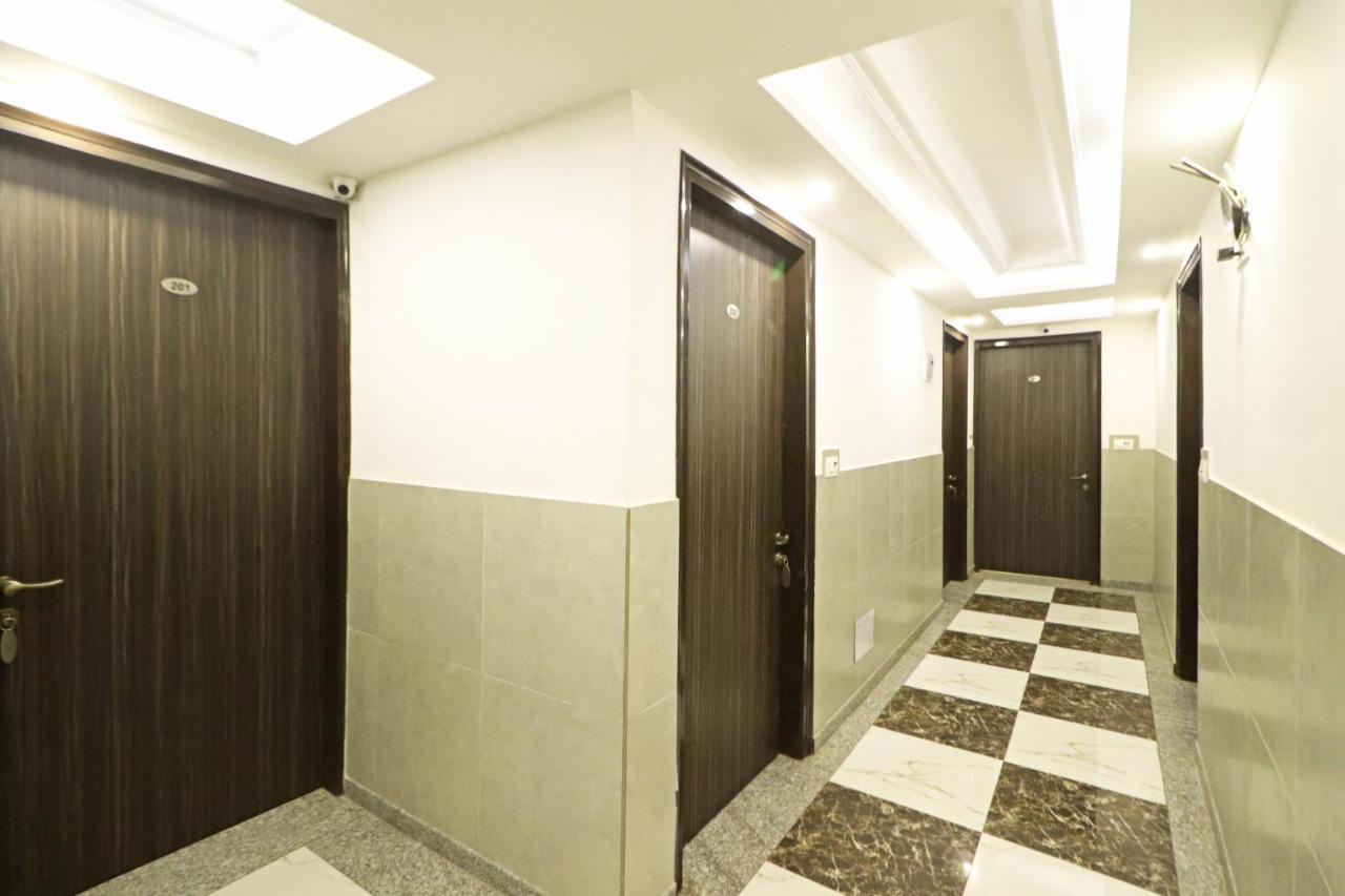 Hotel Almora Near Delhi Airport 뉴델리 외부 사진