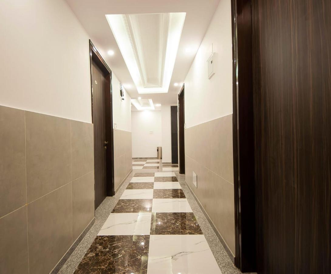 Hotel Almora Near Delhi Airport 뉴델리 외부 사진