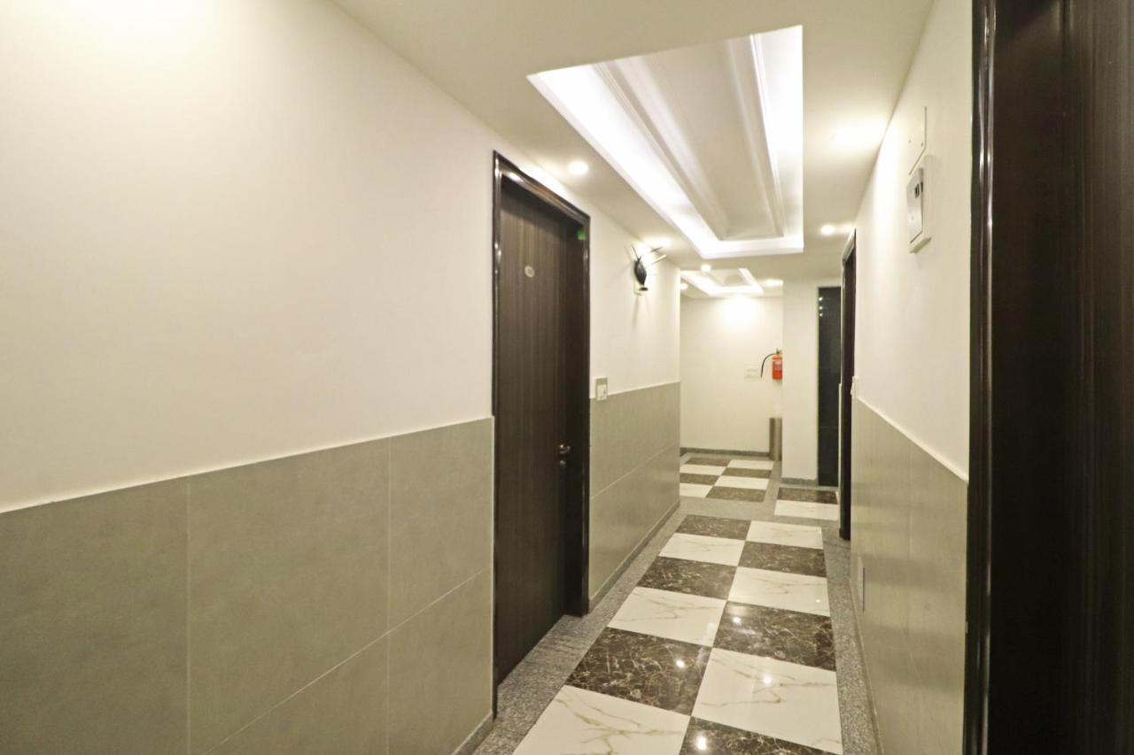 Hotel Almora Near Delhi Airport 뉴델리 외부 사진